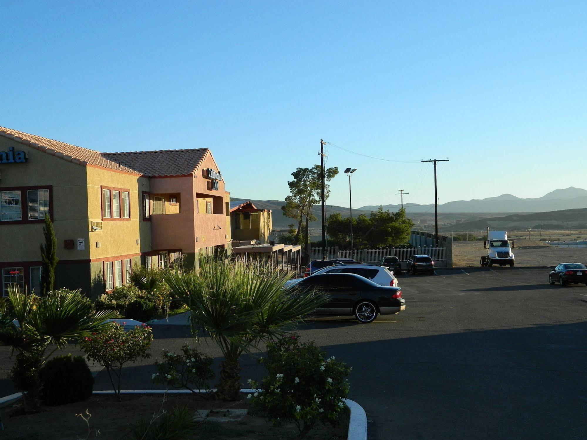 California Inn Barstow Extérieur photo